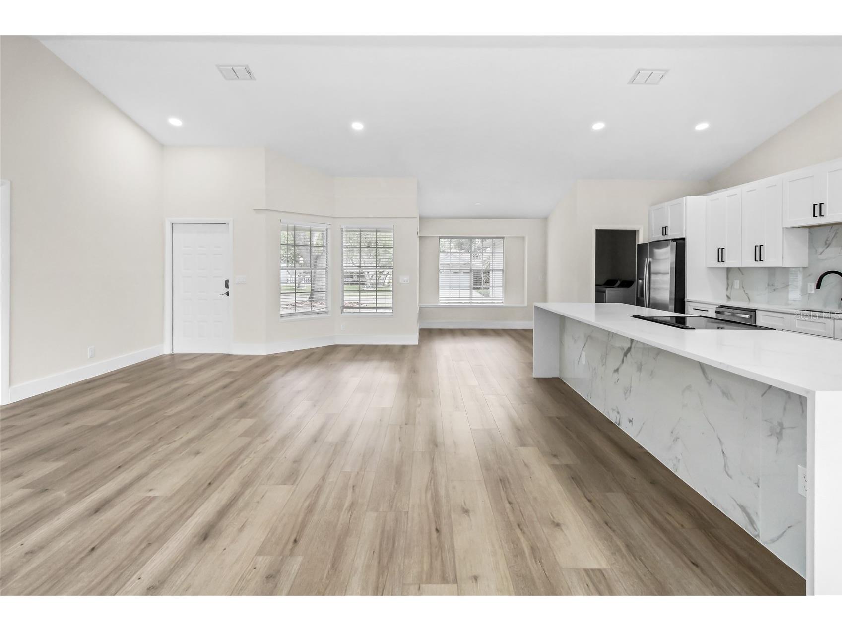 911 Valley View Circle Palm Harbor FL 34684 TB8512051 image6