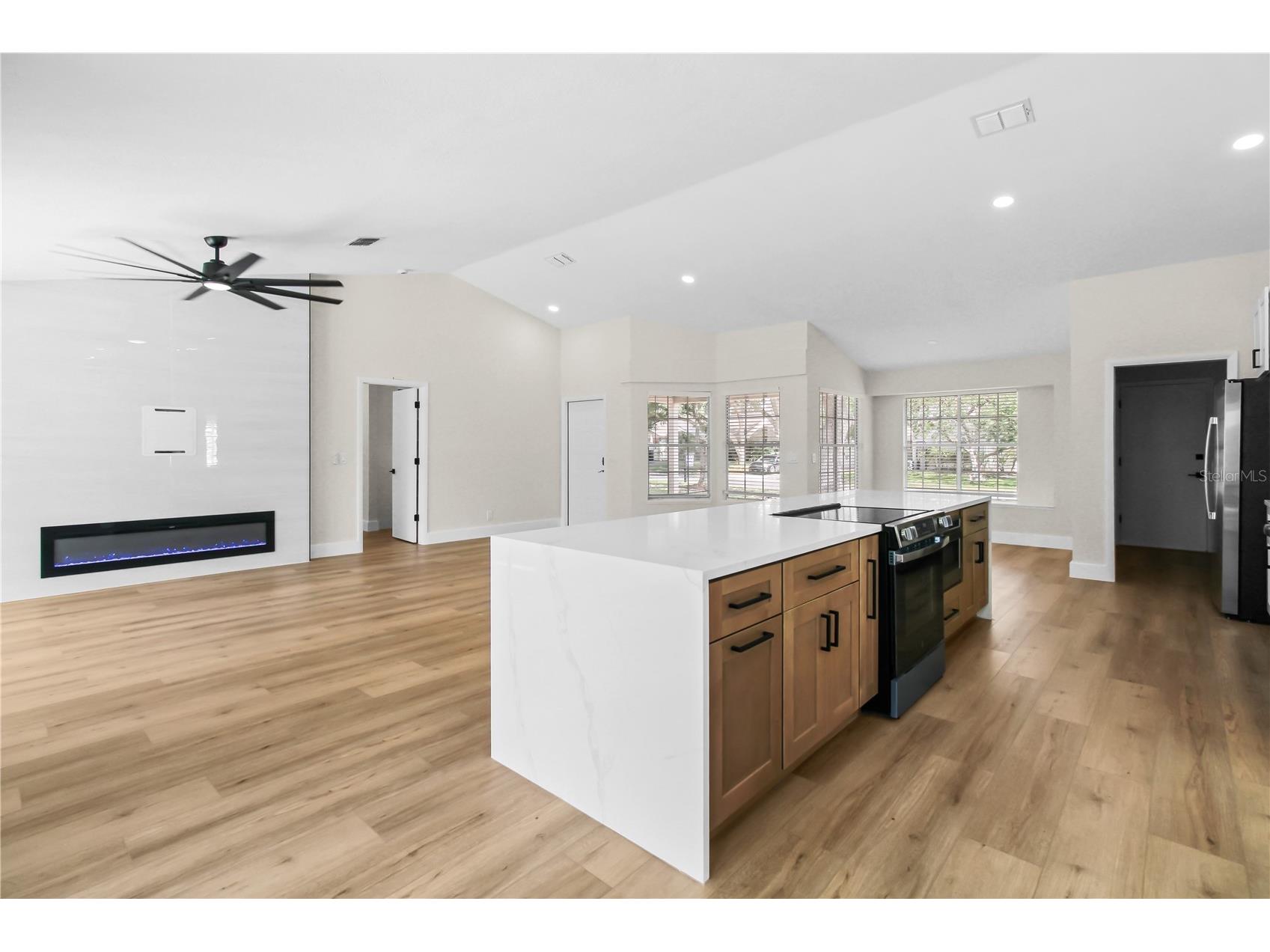 911 Valley View Circle Palm Harbor FL 34684 TB8512051 image7