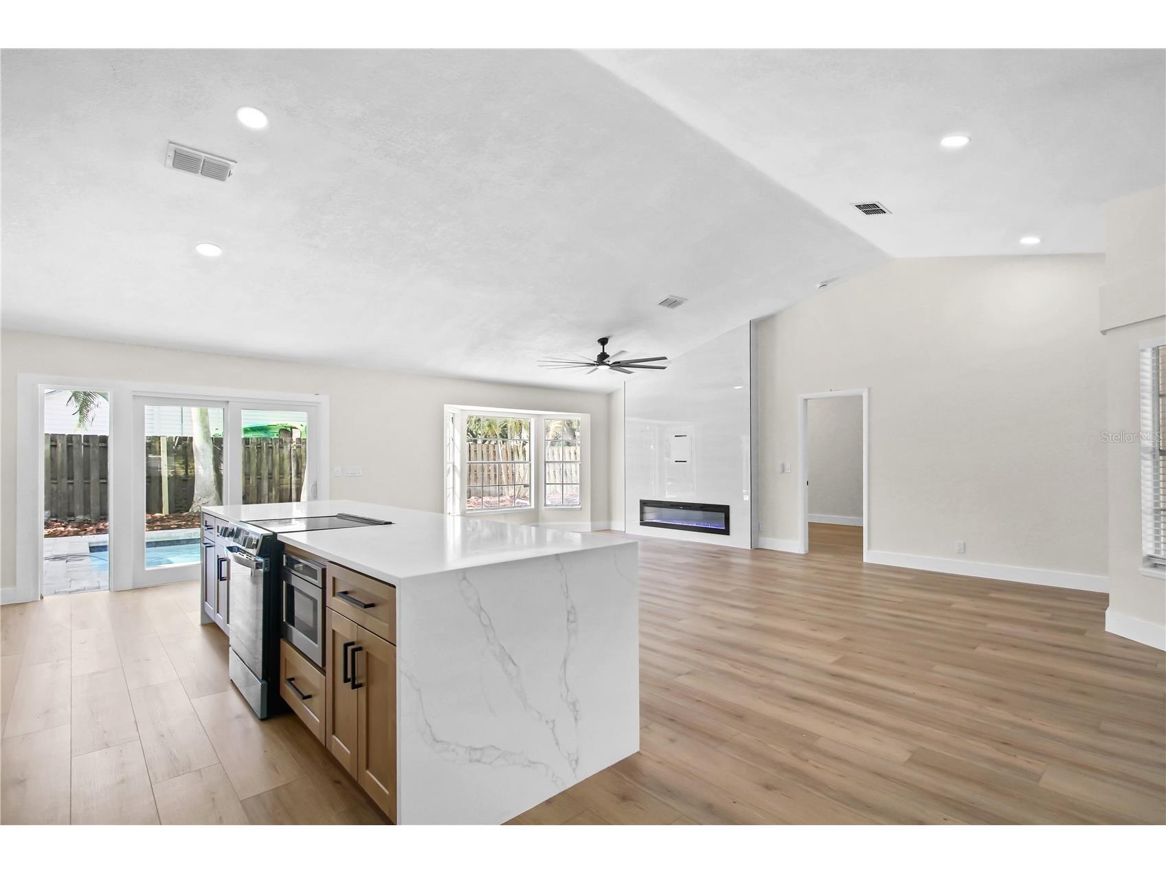 911 Valley View Circle Palm Harbor FL 34684 TB8512051 image9