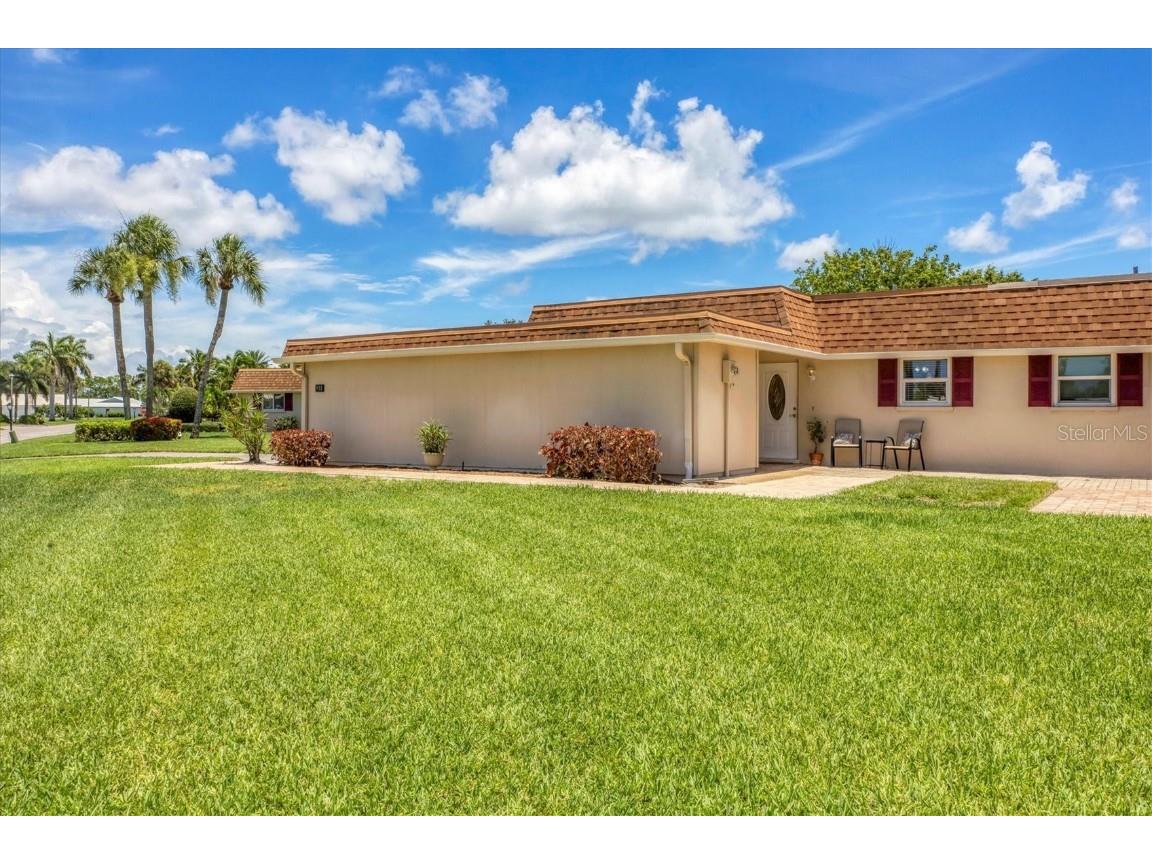 911 Village Green Parkway Bradenton FL 34209 A4589824 image1