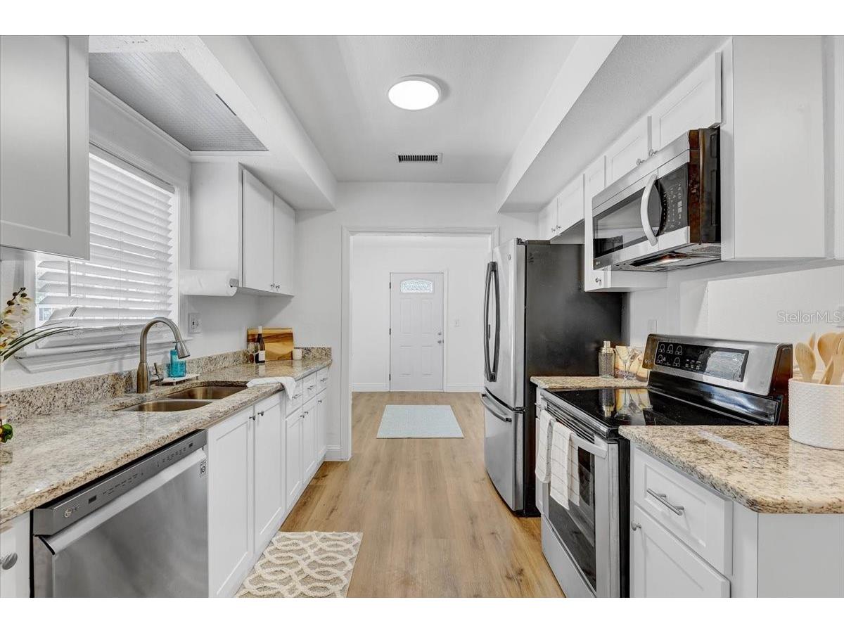 911 W Candlewood Avenue Tampa FL 33603 TB8447870 image14