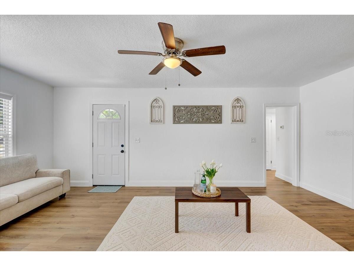 911 W Candlewood Avenue Tampa FL 33603 TB8447870 image7