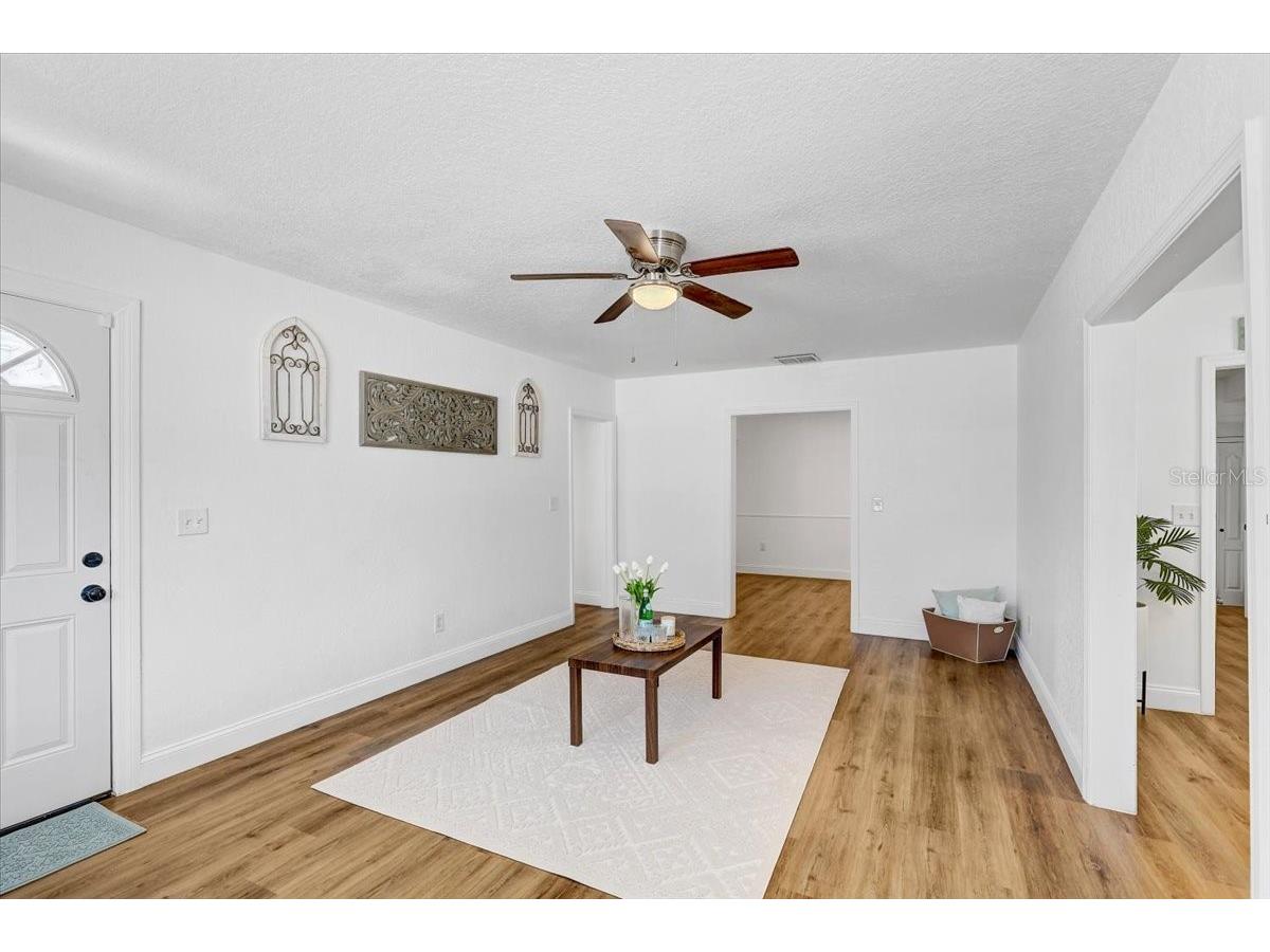 911 W Candlewood Avenue Tampa FL 33603 TB8447870 image8