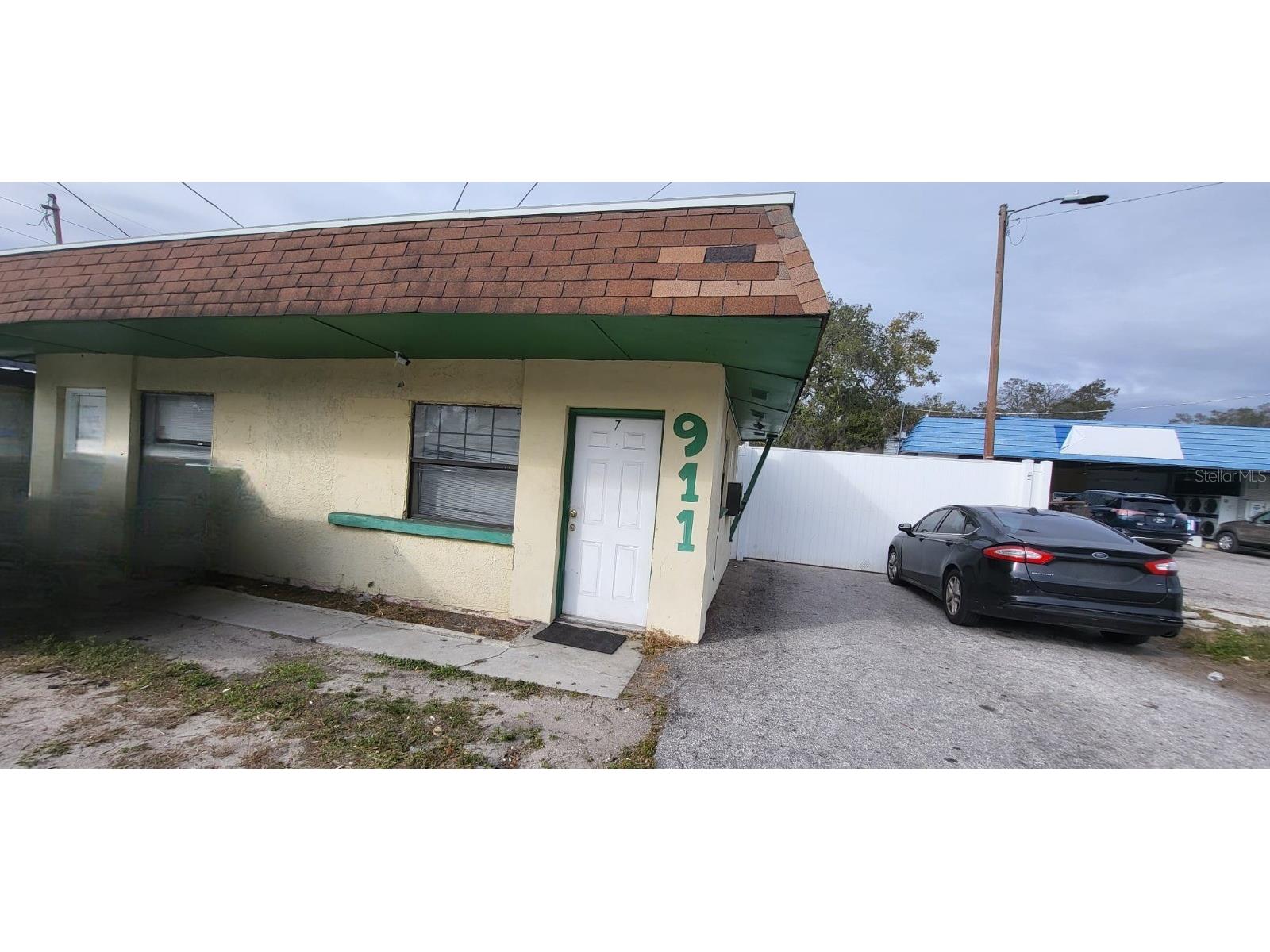 911 W Waters Avenue Tampa FL 33604 TB8338639 image1