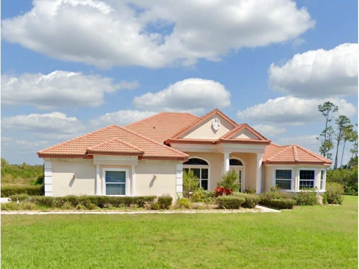9110 Deer Court Venice FL 34293 - LAKE GERALDINE LAKE 2- 30 ACRE R4911085 image1
