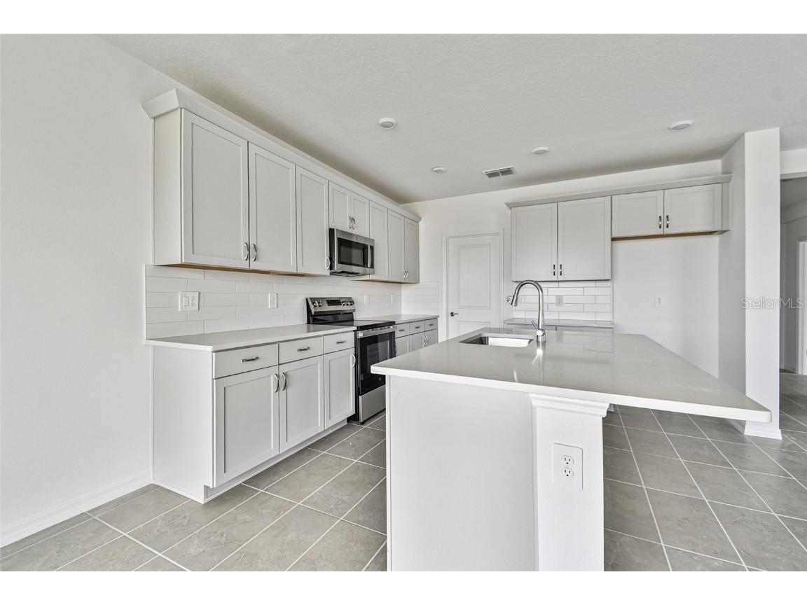 9110 Optimist Way Palmetto FL 34221 R4910280 image8