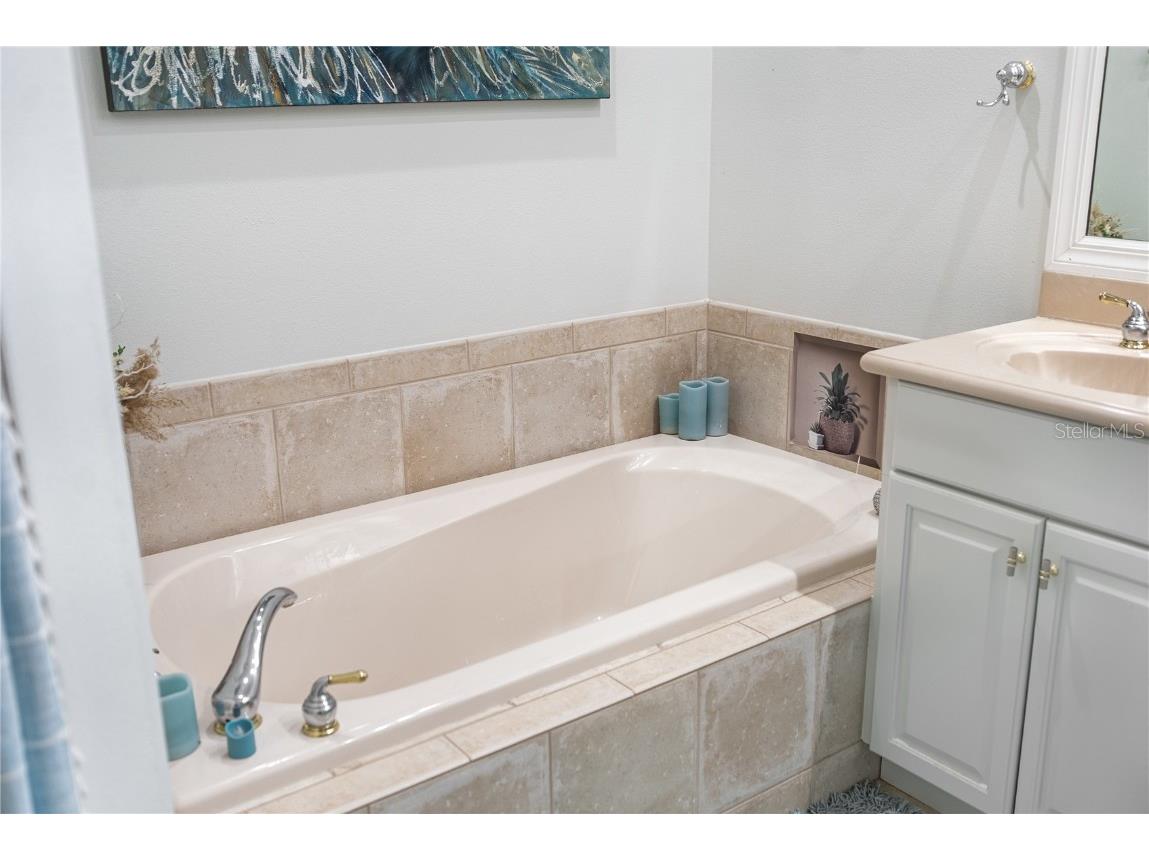 9112 Willow Brook Drive Sarasota FL 34238 A4675082 image37