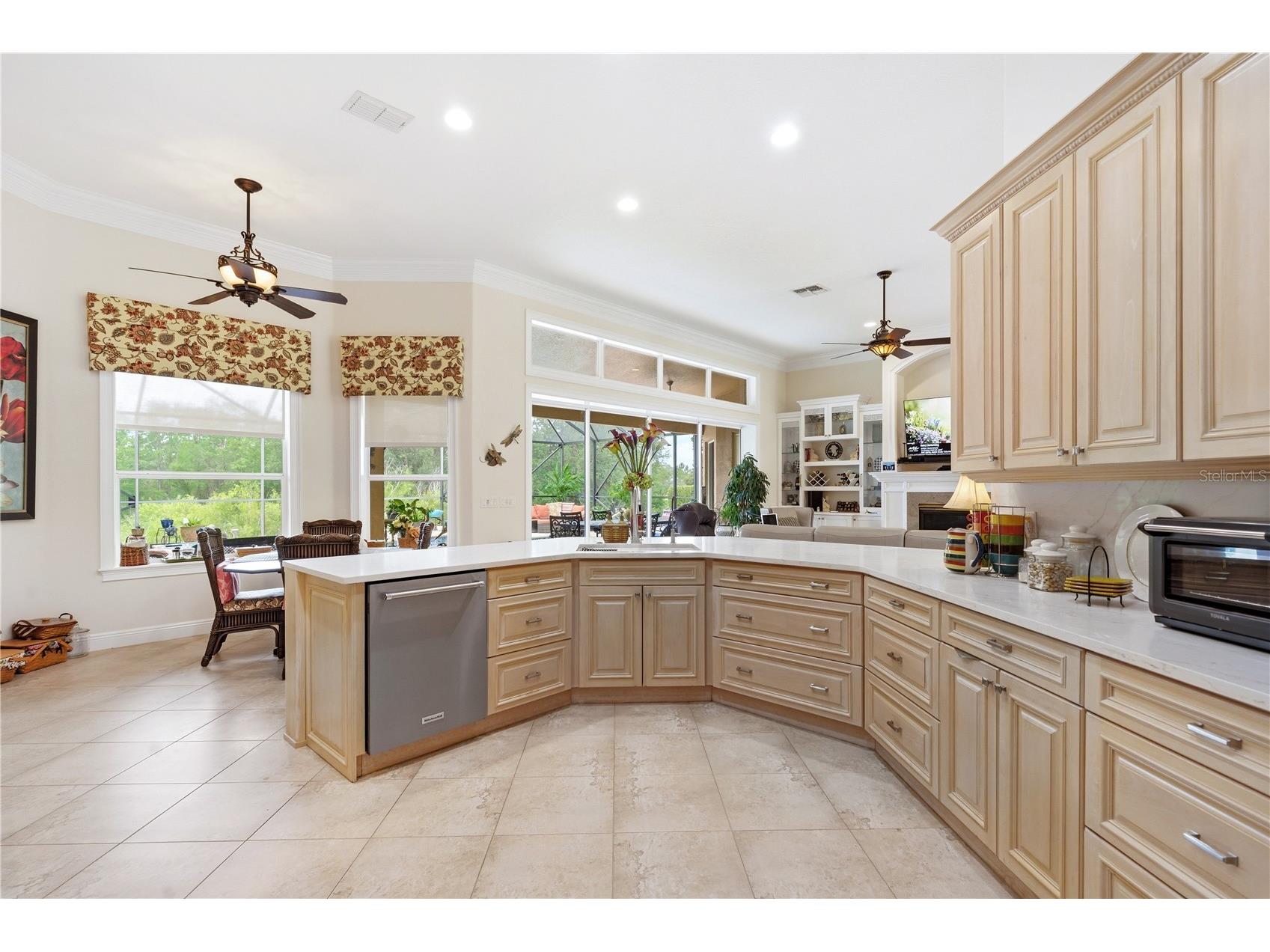 9118 Mississippi Run Weeki Wachee FL 34613 W7886194 image11