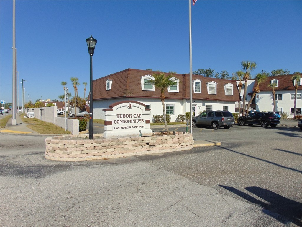 9119 Tudor Drive #E102 Tampa FL 33615 TB8441781 image1