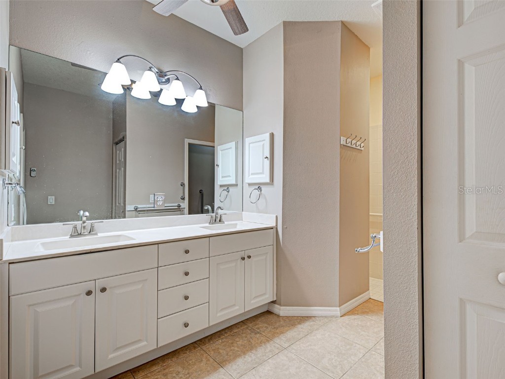 912 Barclay Court Venice FL 34293 N6138849 image28