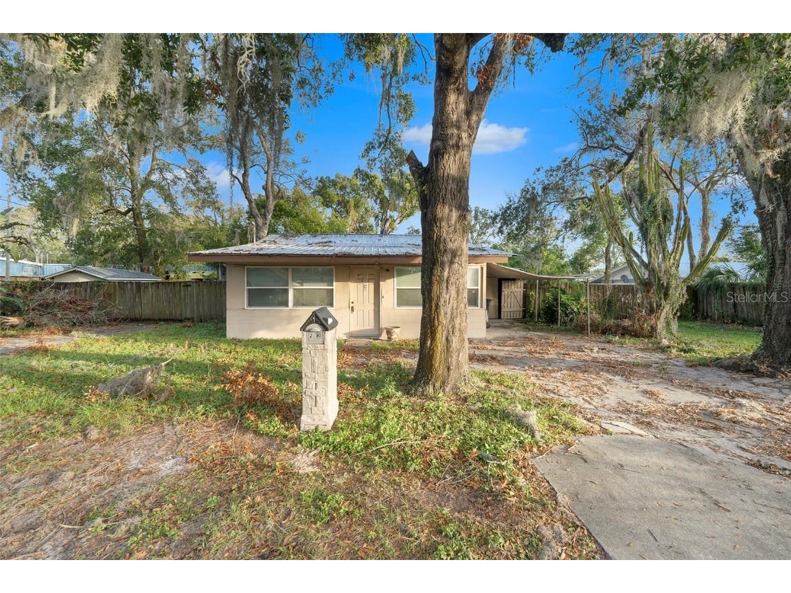 912 E 121st Avenue Tampa FL 33612 TB8316549 image1
