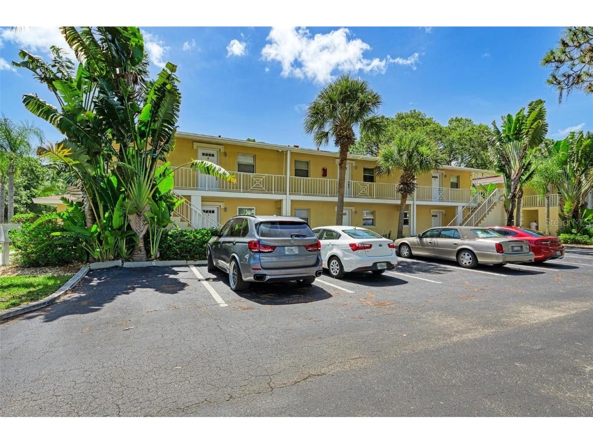 912 La Costa Circle #1 Sarasota FL 34237 A4538637 image1