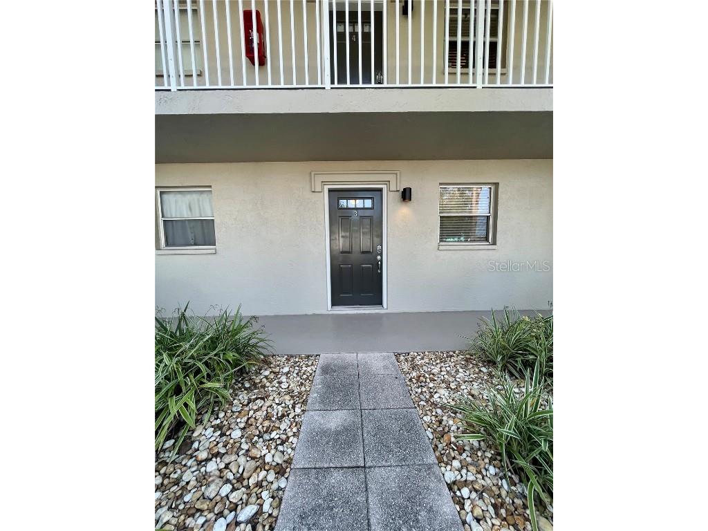 912 La Costa Circle #UNIT 3 Sarasota FL 34237 A4658764 image1
