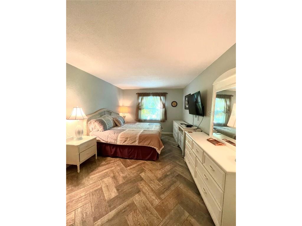 912 La Costa Circle #UNIT 3 Sarasota FL 34237 A4658764 image24