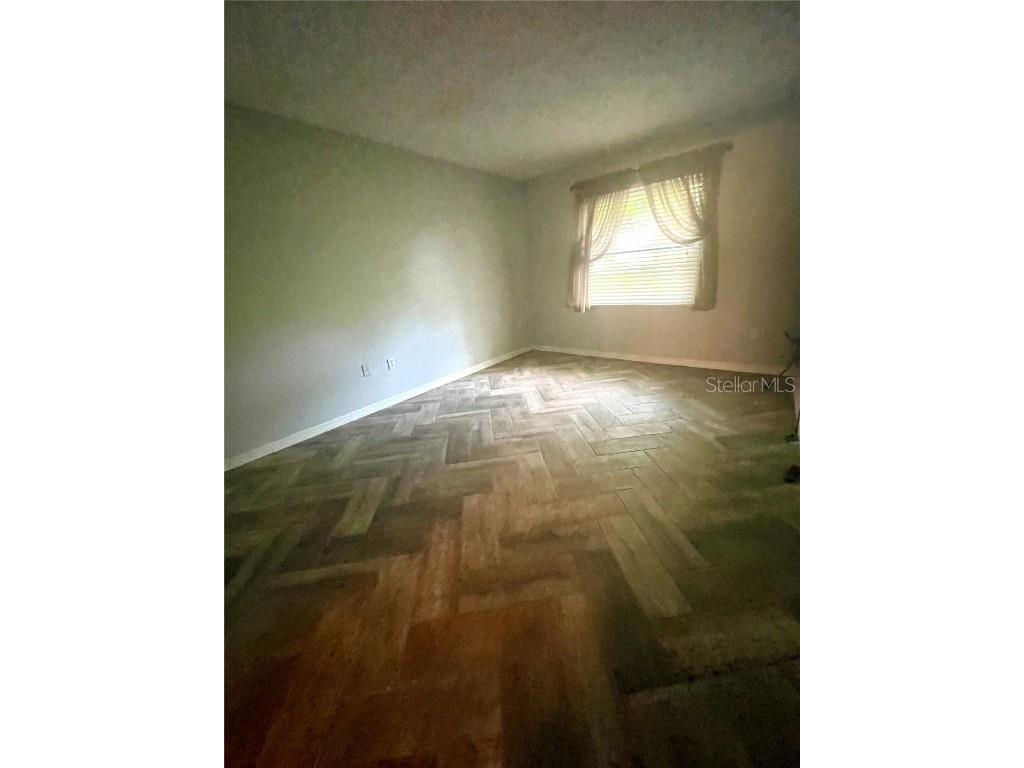 912 La Costa Circle #UNIT 3 Sarasota FL 34237 A4658764 image25