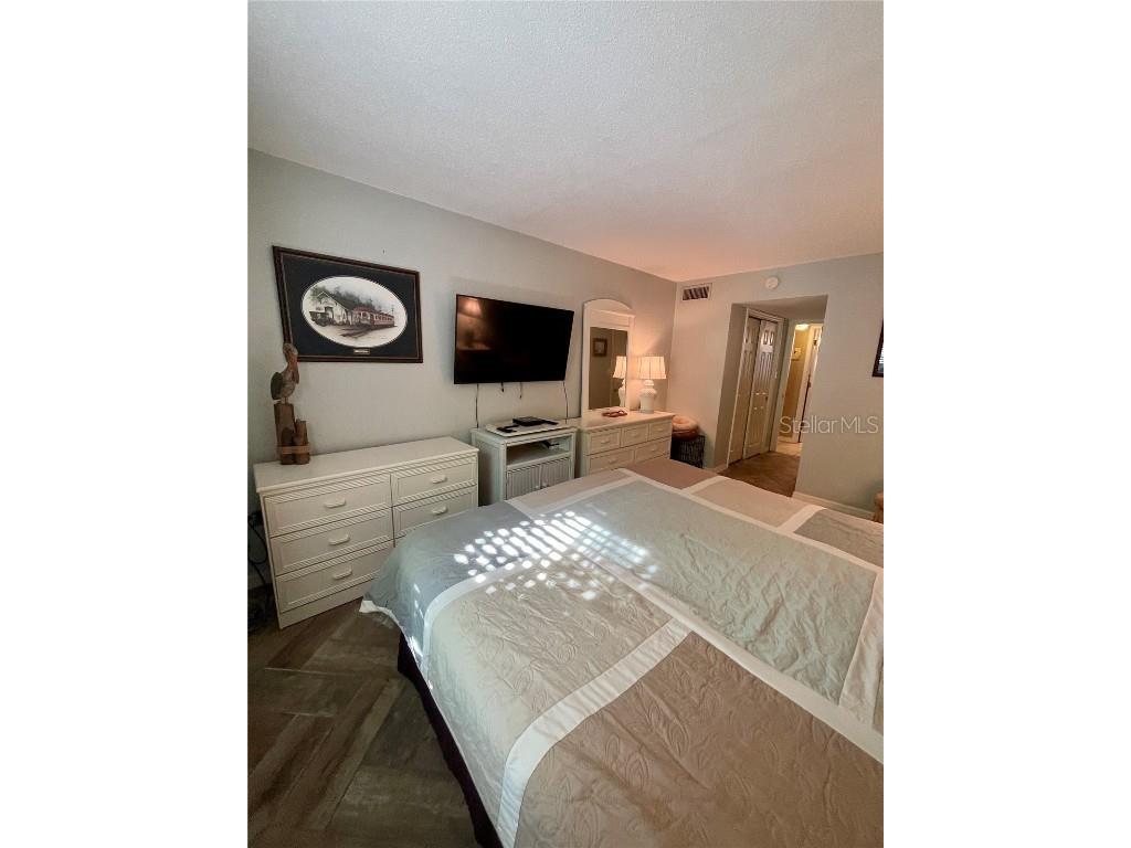 912 La Costa Circle #UNIT 3 Sarasota FL 34237 A4658764 image31