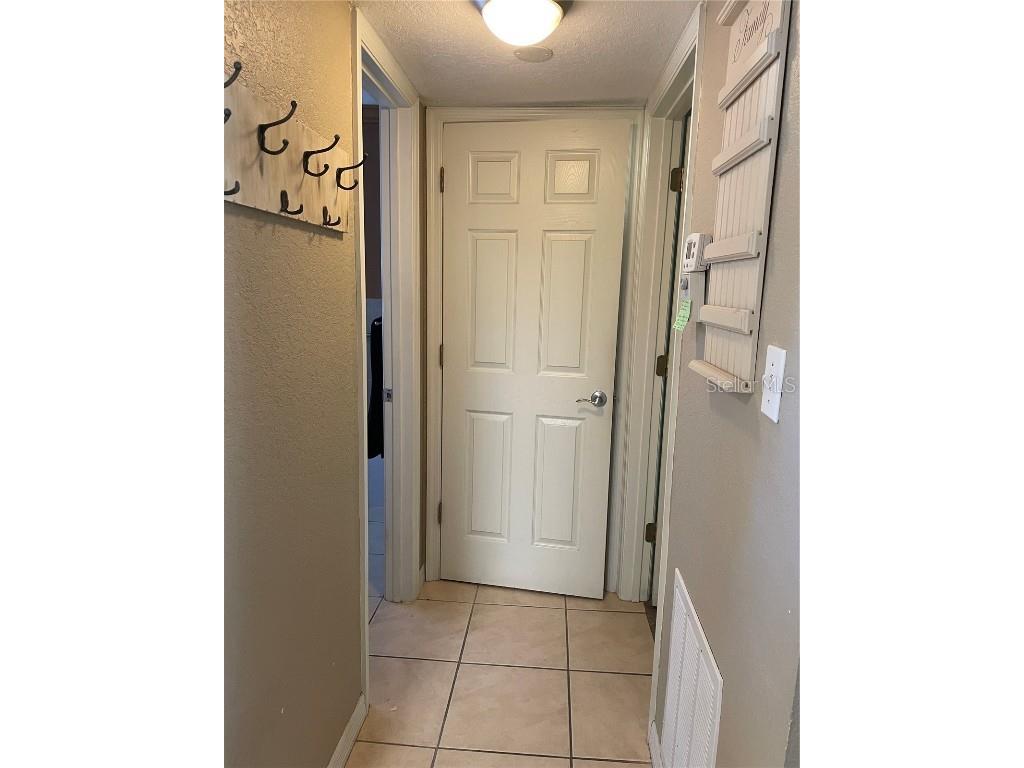 912 La Costa Circle #UNIT 3 Sarasota FL 34237 A4658764 image33