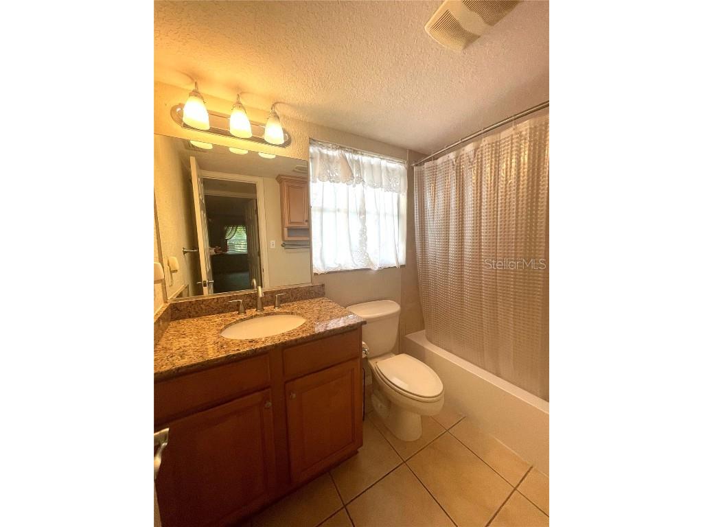 912 La Costa Circle #UNIT 3 Sarasota FL 34237 A4658764 image35