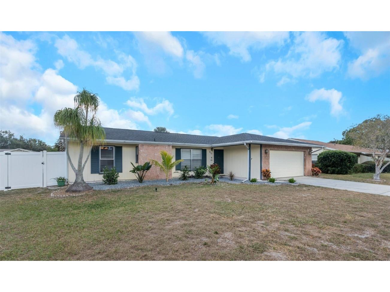 912 Ponderosa Pine Lane Sarasota FL 34243 A4586464 image1