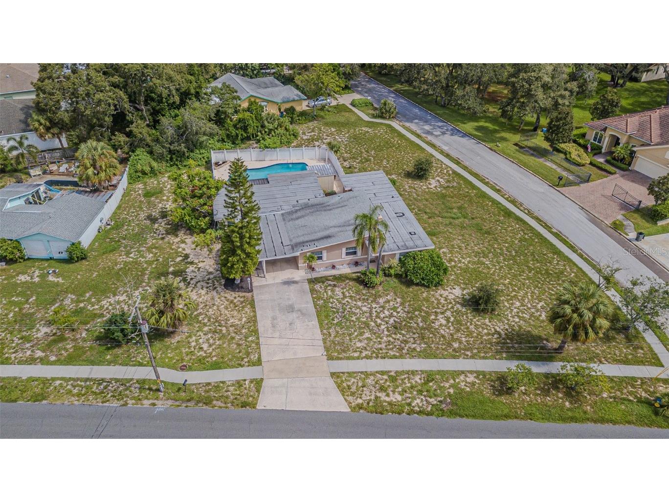 912 Riverside Drive Tarpon Springs FL 34689 TB8430242 image2