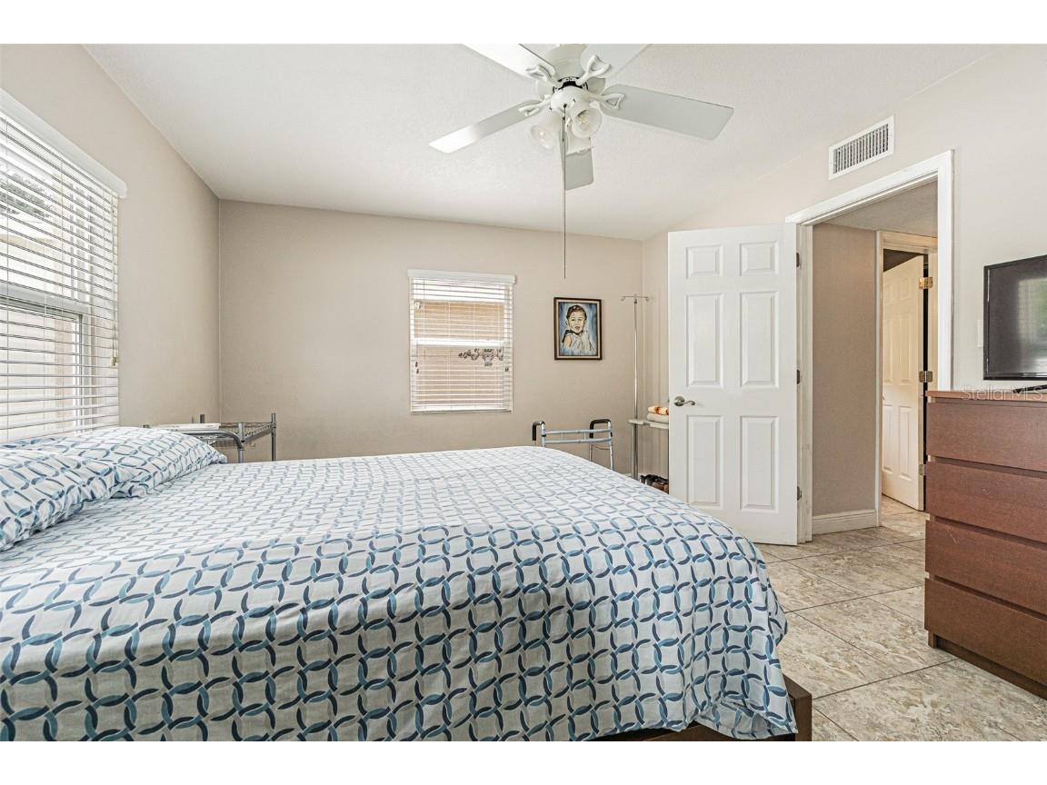 912 Riverside Drive Tarpon Springs FL 34689 TB8430242 image22