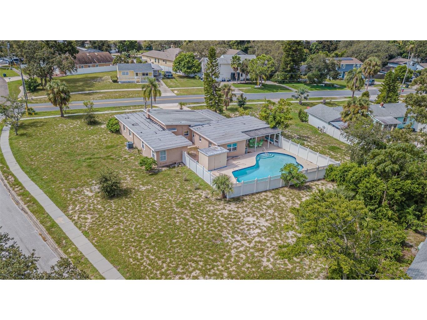 912 Riverside Drive Tarpon Springs FL 34689 TB8430242 image3
