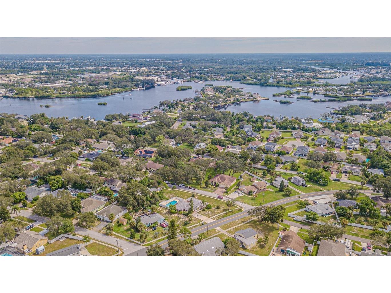 912 Riverside Drive Tarpon Springs FL 34689 TB8430242 image39