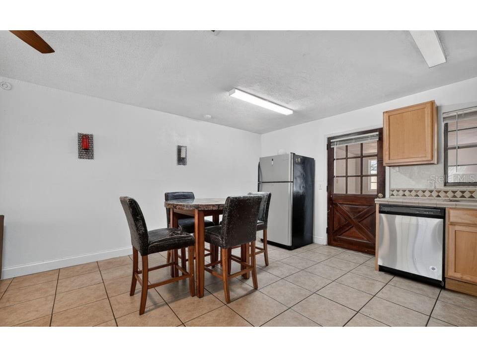 912 Royal Oak Court Holly Hill FL 32117 V4950173 image6