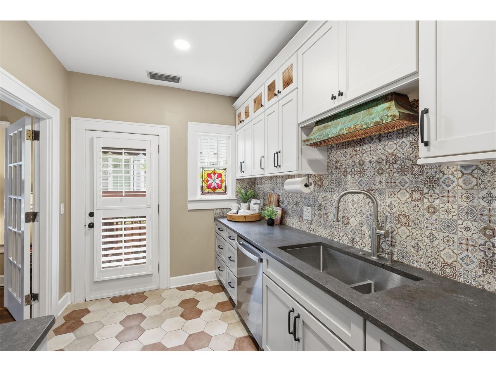 912 S Fremont Avenue Tampa FL 33606 TB8521085 image22