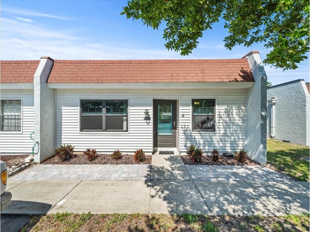 9120 Mission Oaks Boulevard #9120 Seminole FL 33776 U8241028 image1