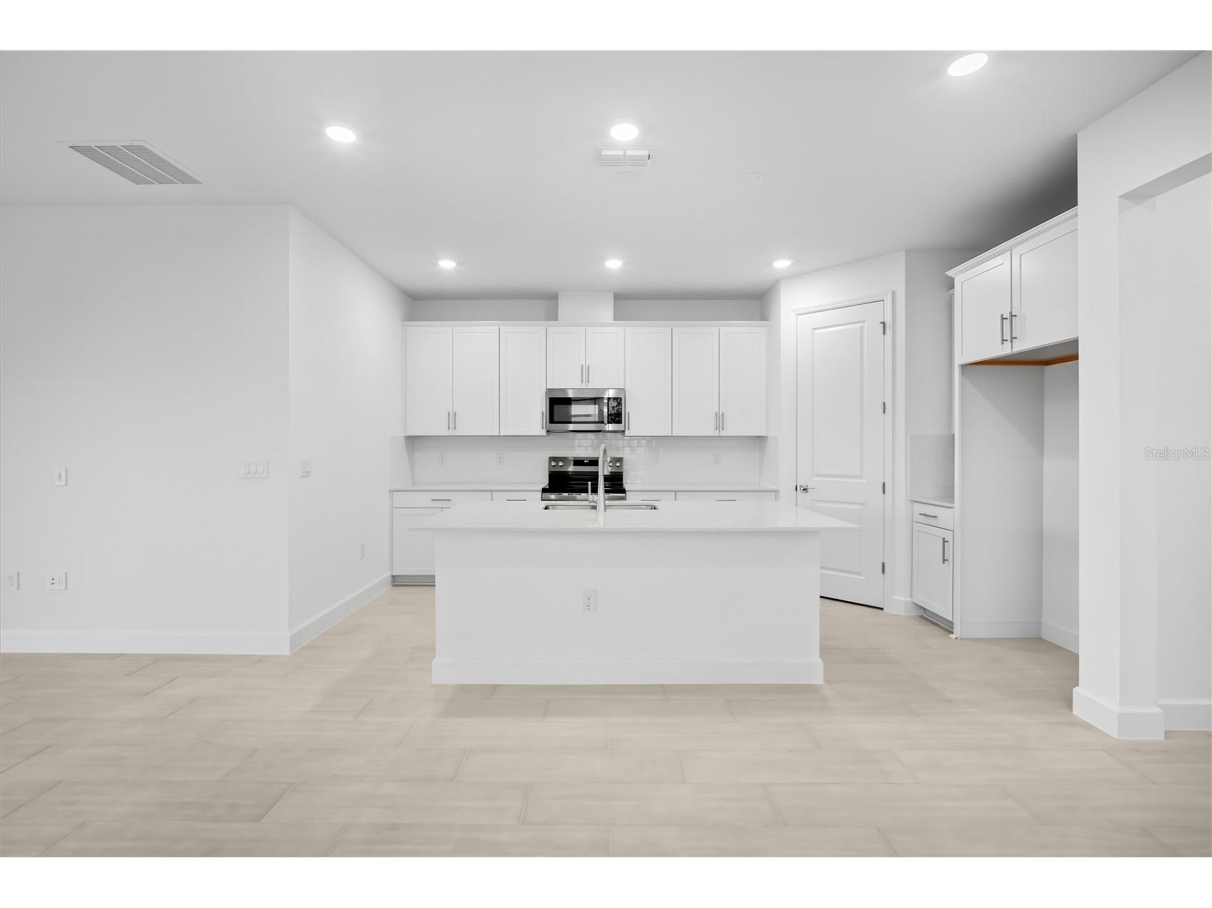 9120 Players Drive Weeki Wachee FL 34613 S5126054 image14