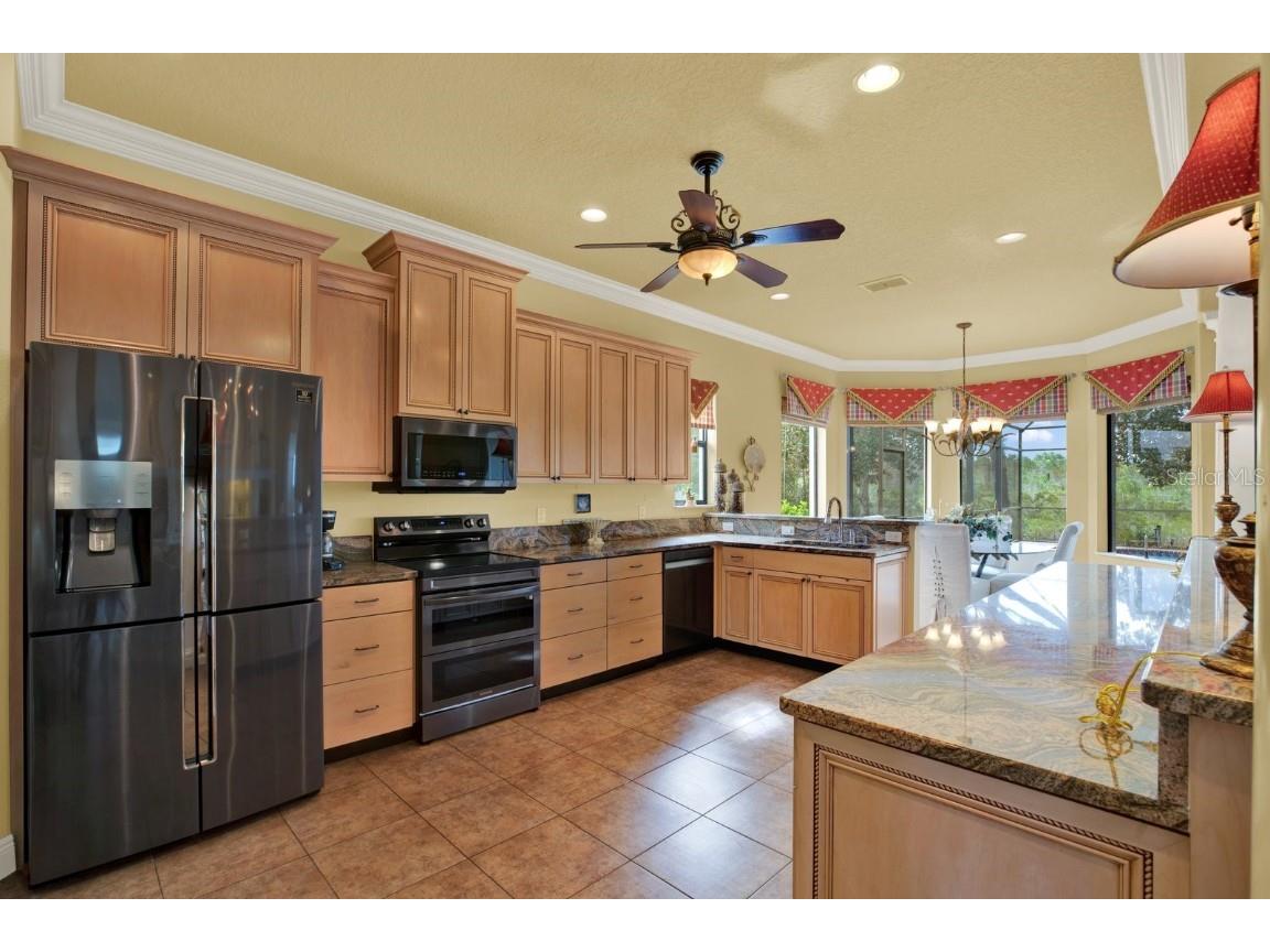9121 Bonnie Cove Drive Weeki Wachee FL 34613 W7880380 image8