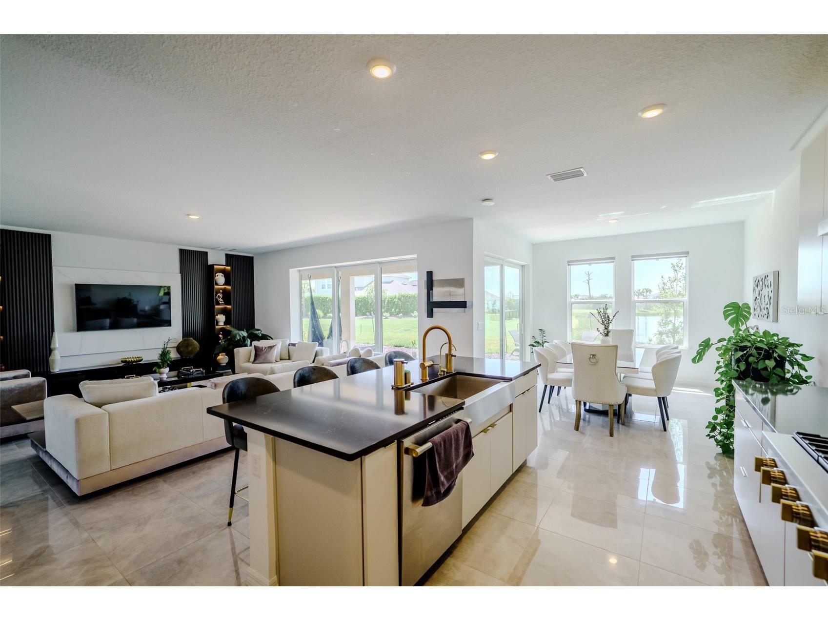 9121 Radiant Circle Sarasota FL 34241 A4699169 image14