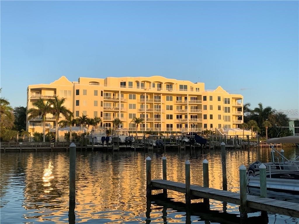 9122 Midnight Pass Road #53 Sarasota FL 34242 A4616403 image1