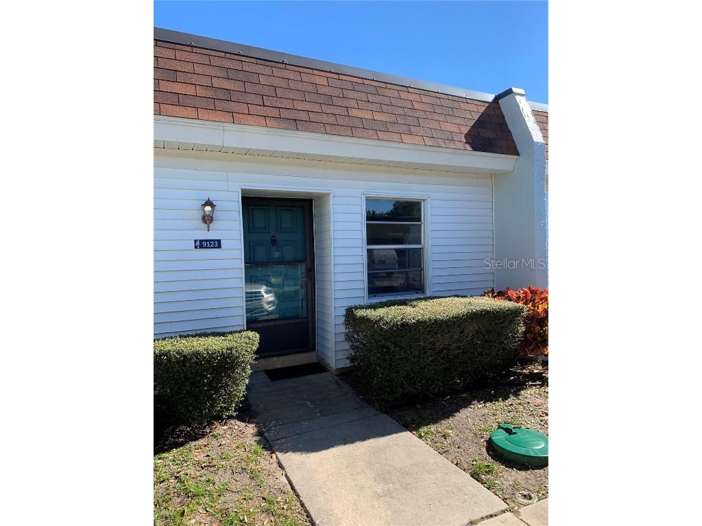 9123 Mission Oaks Boulevard #21E Seminole FL 33776 U8187416 image1