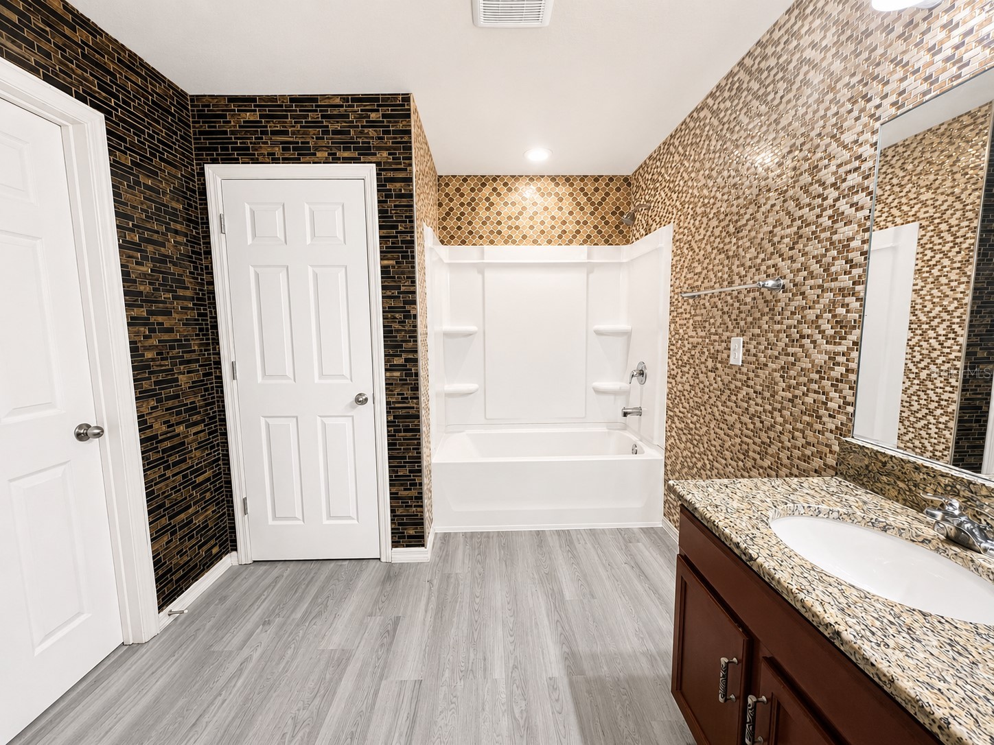 9126 Freedom Hill Dr Seffner FL 33584 TB8519299 image13