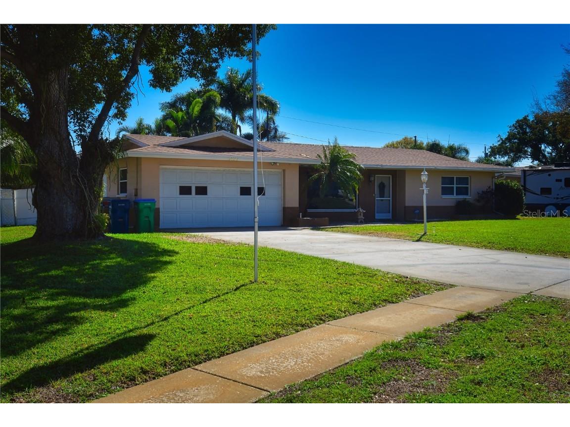 9127 Lynwood Drive Seminole FL 33772 U8231814 image1