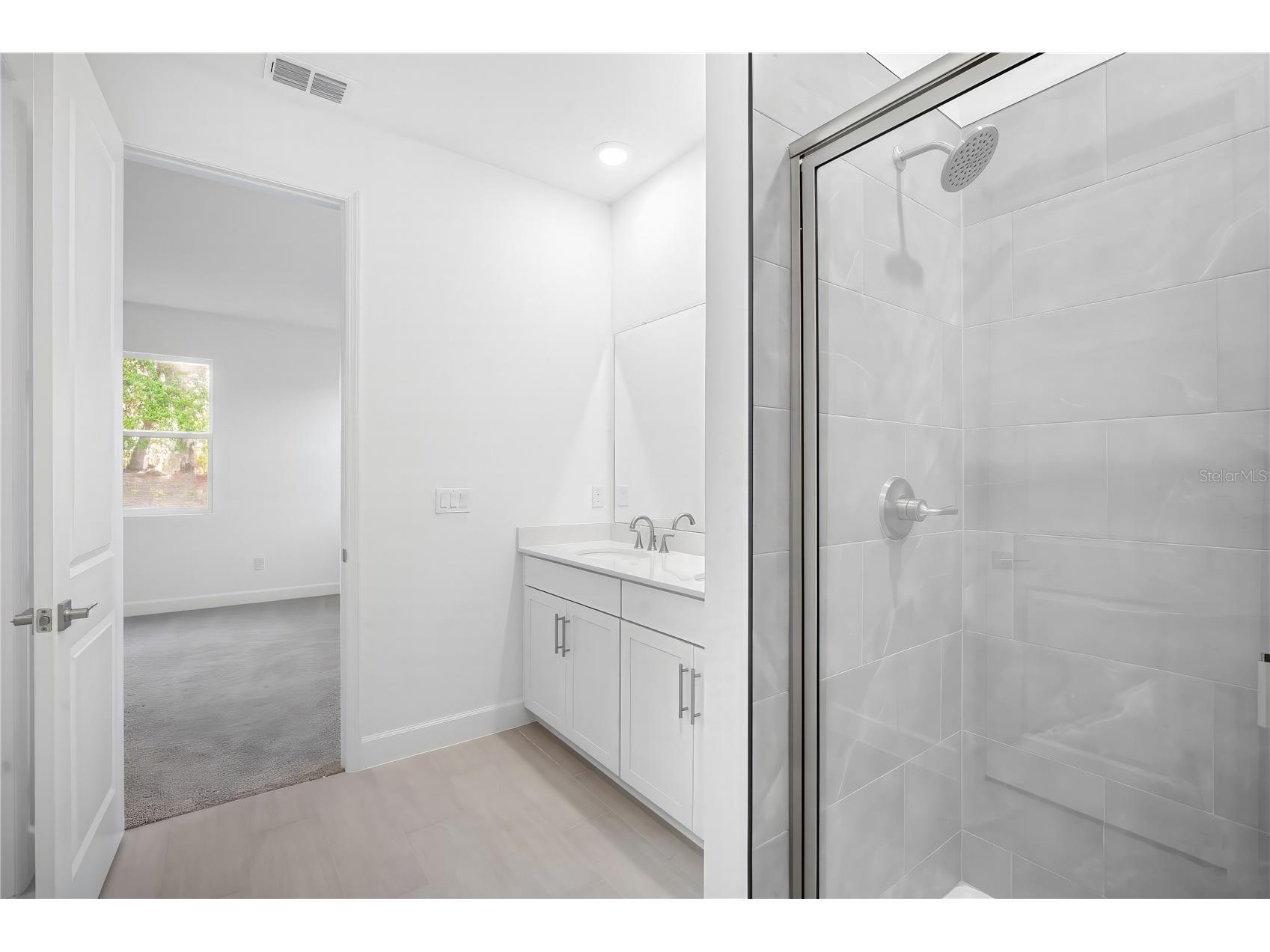 9127 Players Drive Weeki Wachee FL 34613 S5128251 image16