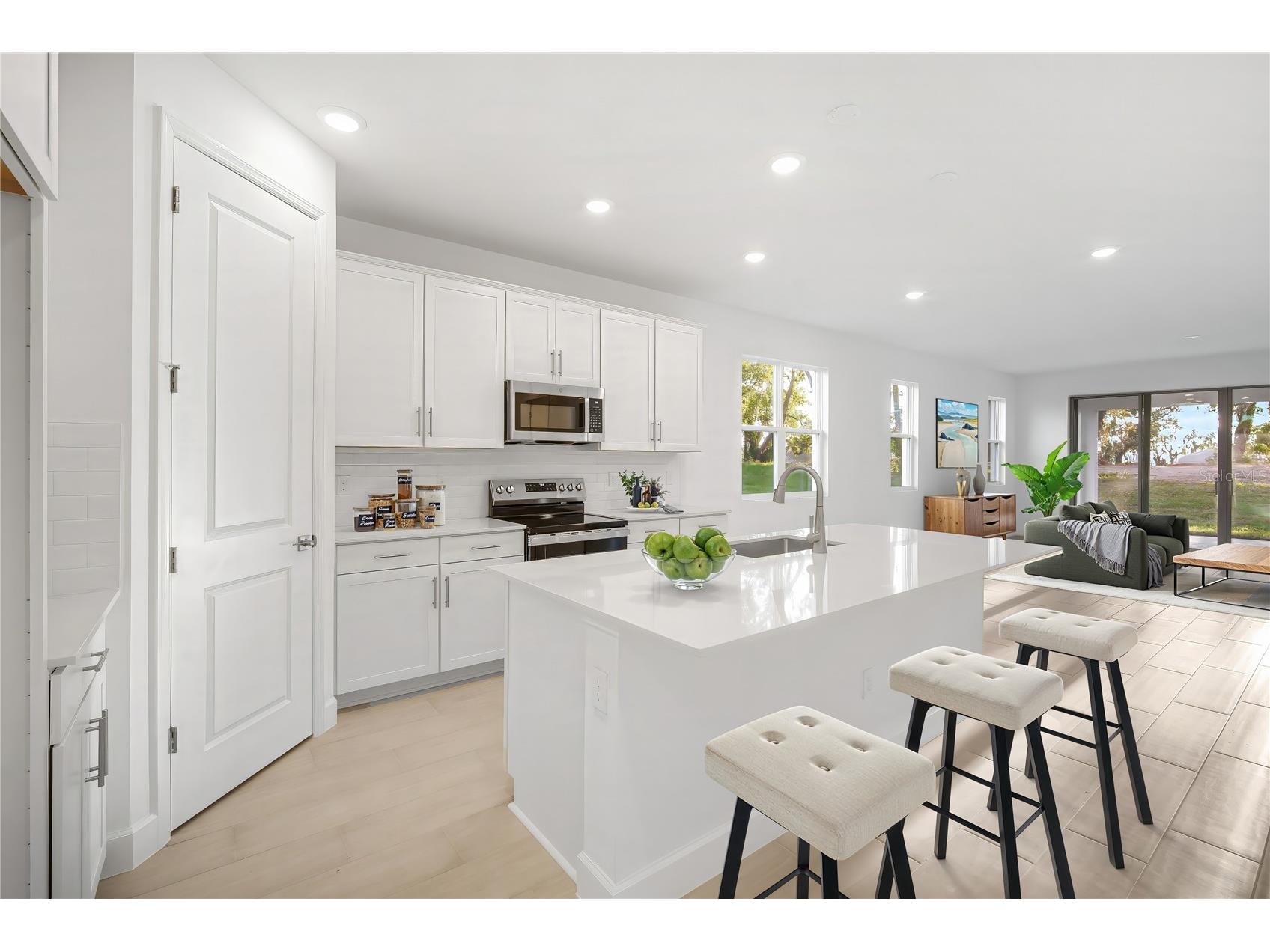 9127 Players Drive Weeki Wachee FL 34613 S5128251 image7