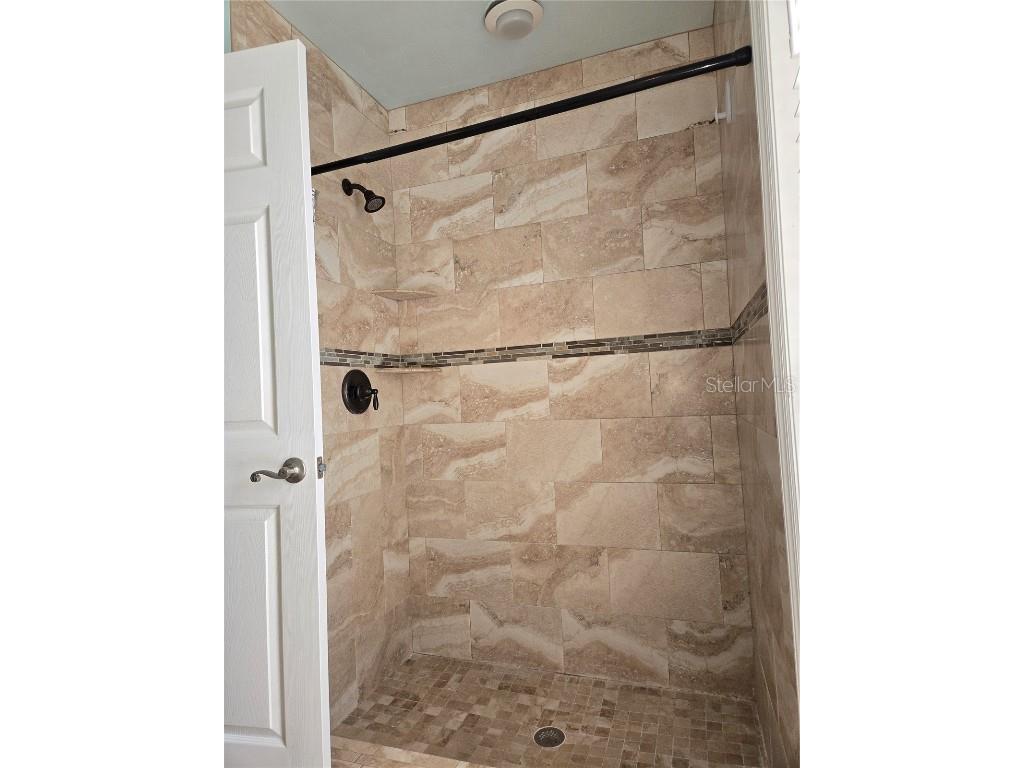 9127 Woodridge Run Drive Tampa FL 33647 TB8387817 image34