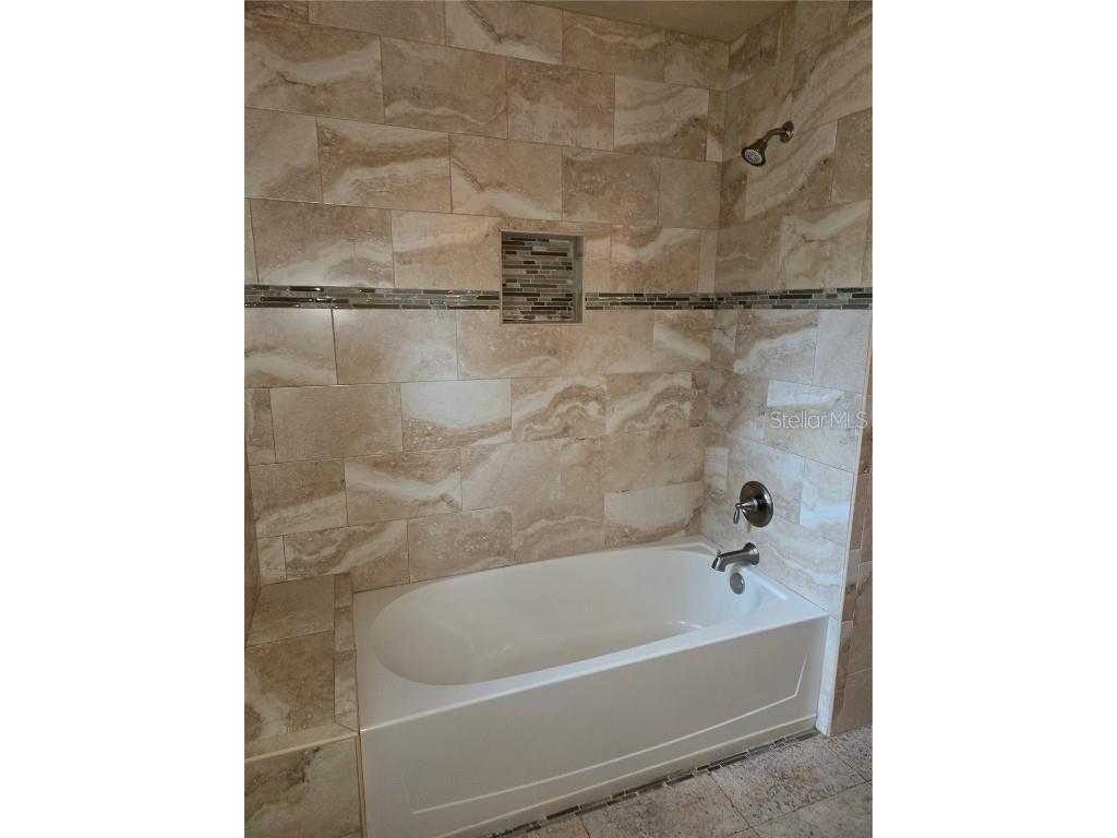 9127 Woodridge Run Drive Tampa FL 33647 TB8387817 image46