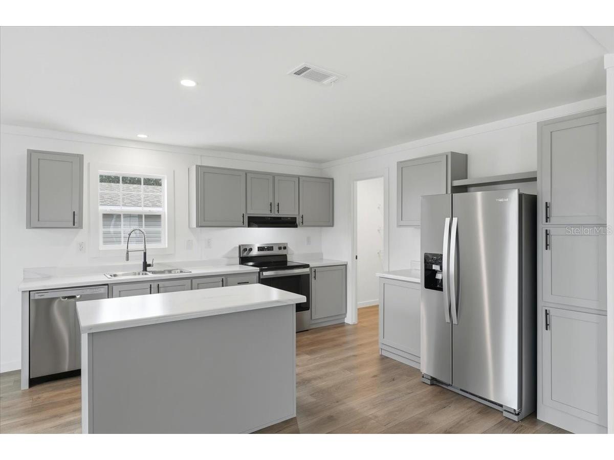 9128 Scepter Avenue Brooksville FL 34613 P4936645 image3