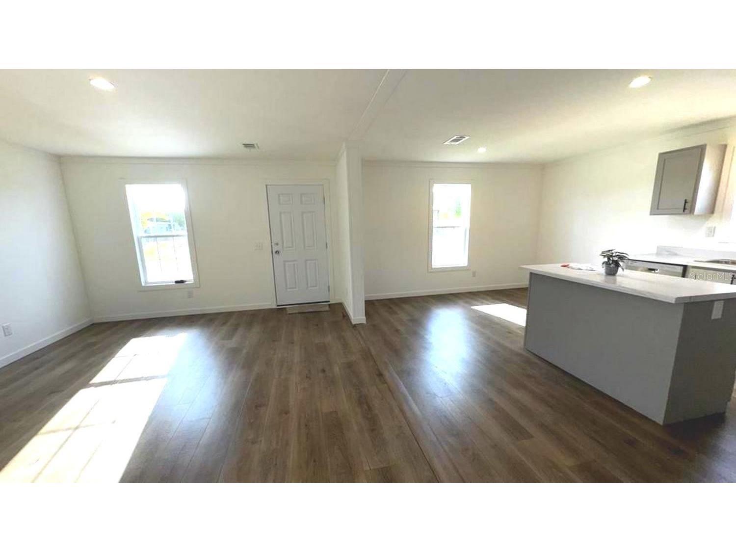9128 Scepter Avenue Brooksville FL 34613 W7884843 image2