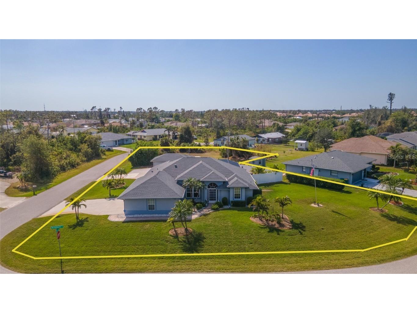 9129 Bensonhurst Lane Englewood FL 34224 D6140642 image1