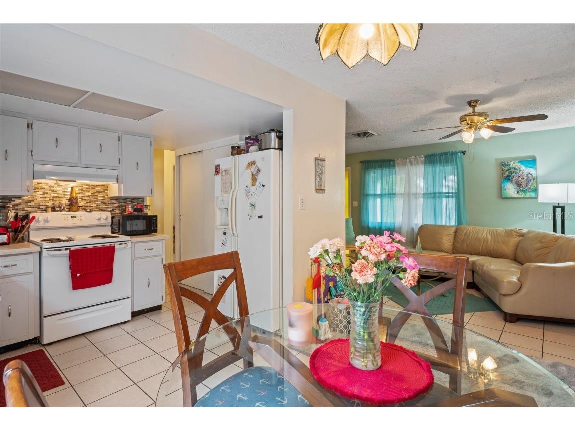 9129 Richwood Lane, Port Richey, FL, 34668 MLS W7862300 Edina Realty