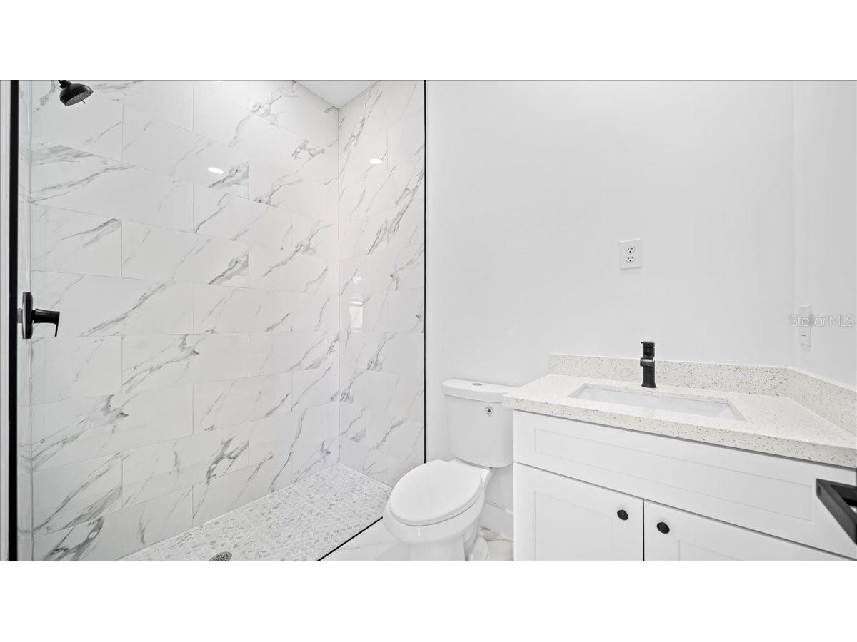913/915 NE 15th Lane Cape Coral FL 33909 A4685415 image12