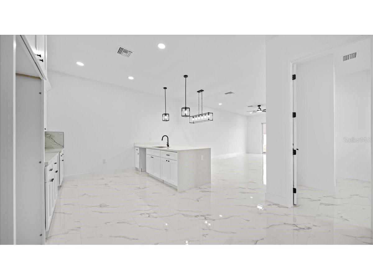 913/915 NE 15th Lane Cape Coral FL 33909 A4685415 image16