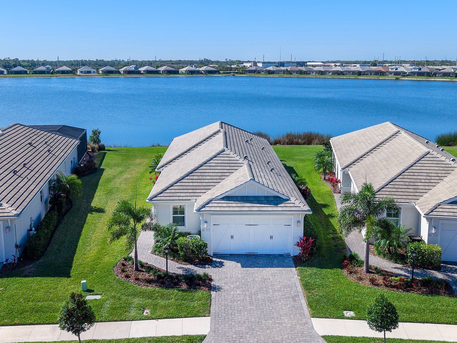 913 Crosswind Avenue Sarasota FL 34240 - LAKE IBIS A4683842 image1