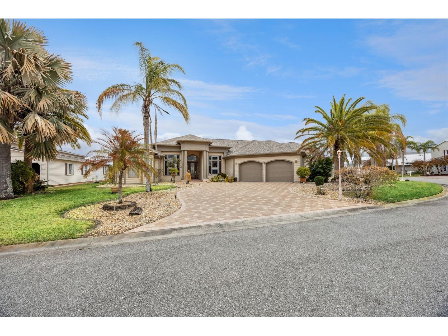 913 Grande Haven Drive Titusville FL 32780 O6383566 image1