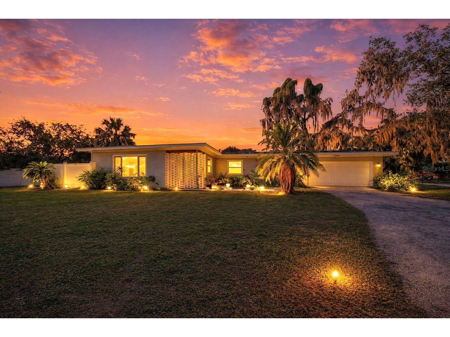 913 Helena Drive Brandon FL 33511 TB8466792 image1